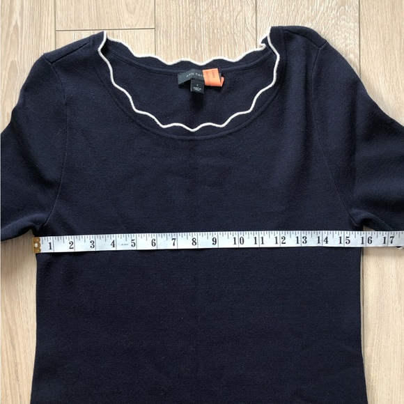 Ann Taylor Scalloped Short Sleeve Dress in Navy Size S - Picture 3 of 10